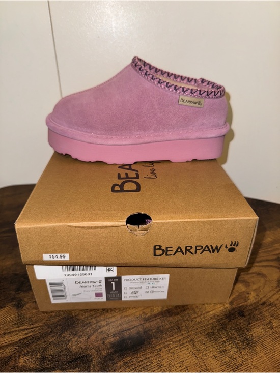 BearPaw Other - Bearpaw kids slip on boots sz 1